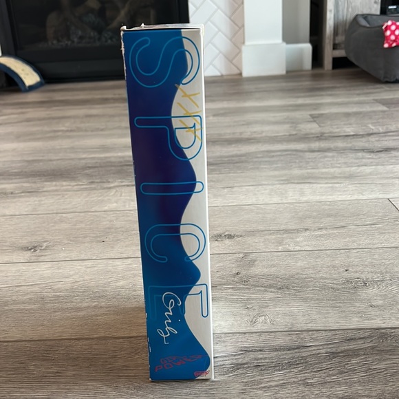 Rare 1997 Galoob Spice Girls doll - Geri Halliwell/Ginger Spice - Picture 4 of 7